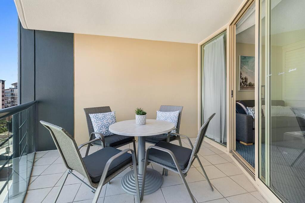 Landmark Resort - Private Apartment Мулулаба Екстериор снимка
