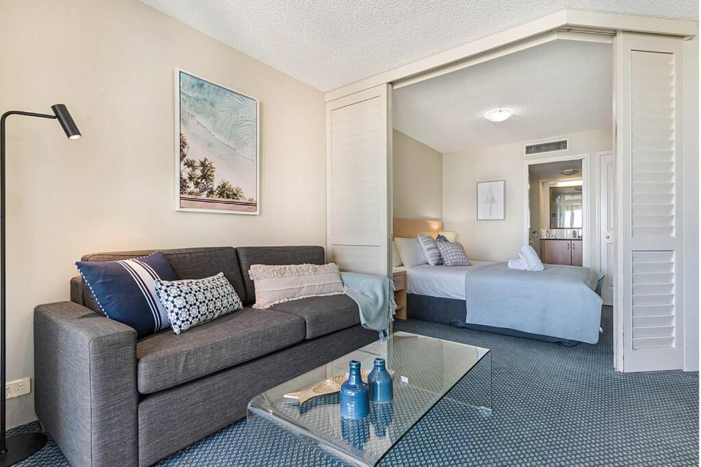 Landmark Resort - Private Apartment Мулулаба Екстериор снимка